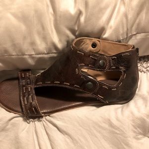 Bedstu Soto Sandal. Size 10. Warm brown color.